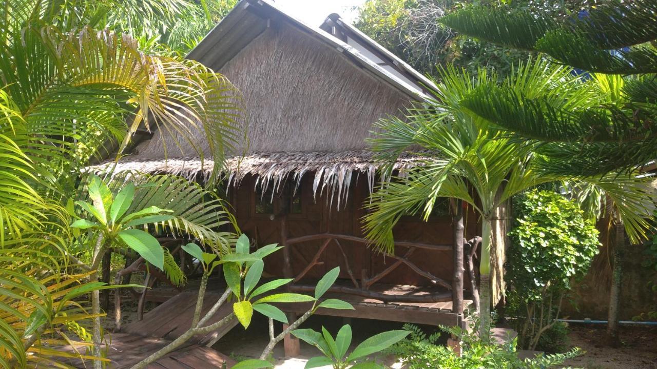 Munchies Bungalows Baan Tai Exterior photo