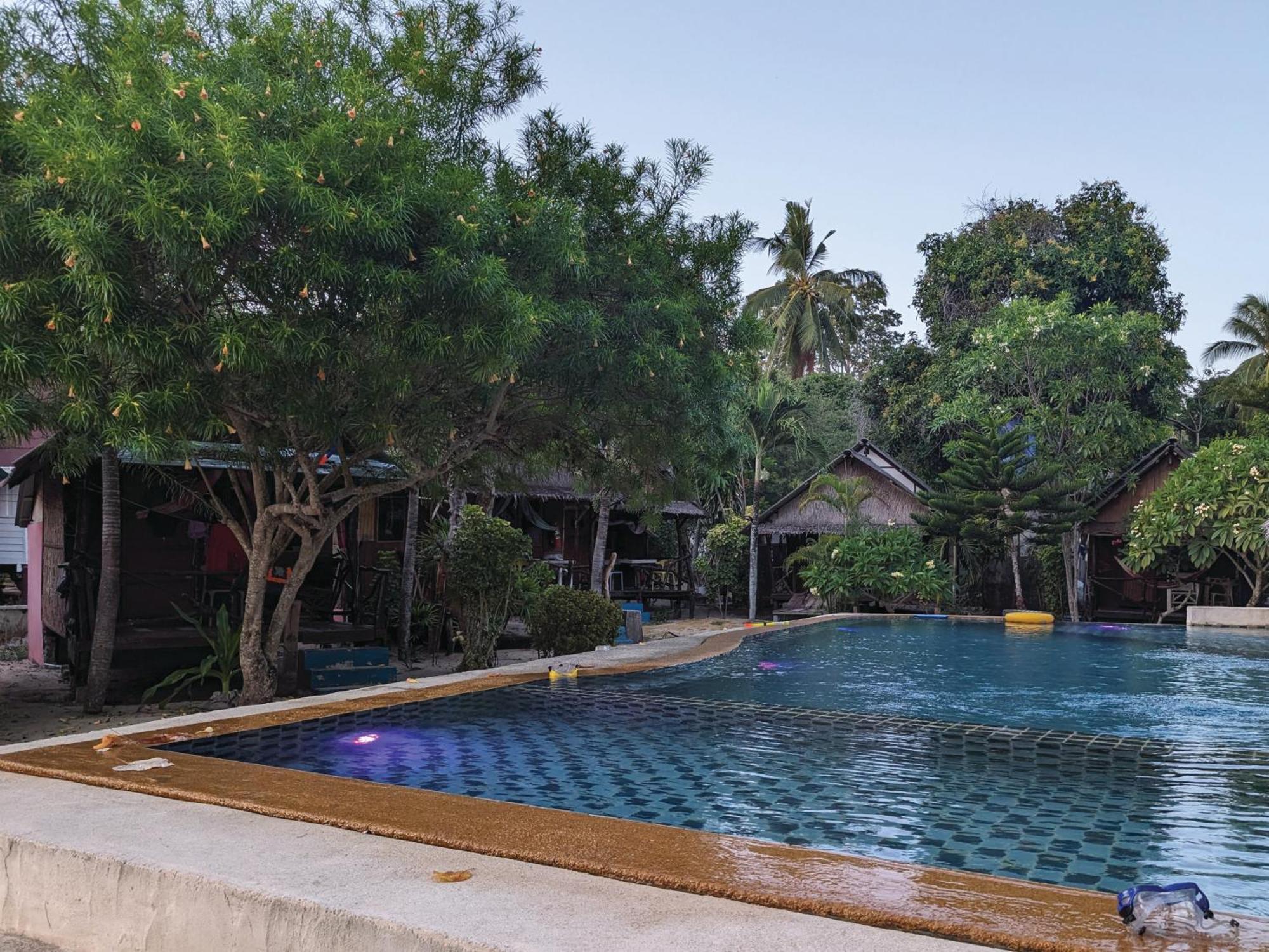 Munchies Bungalows Baan Tai Exterior photo