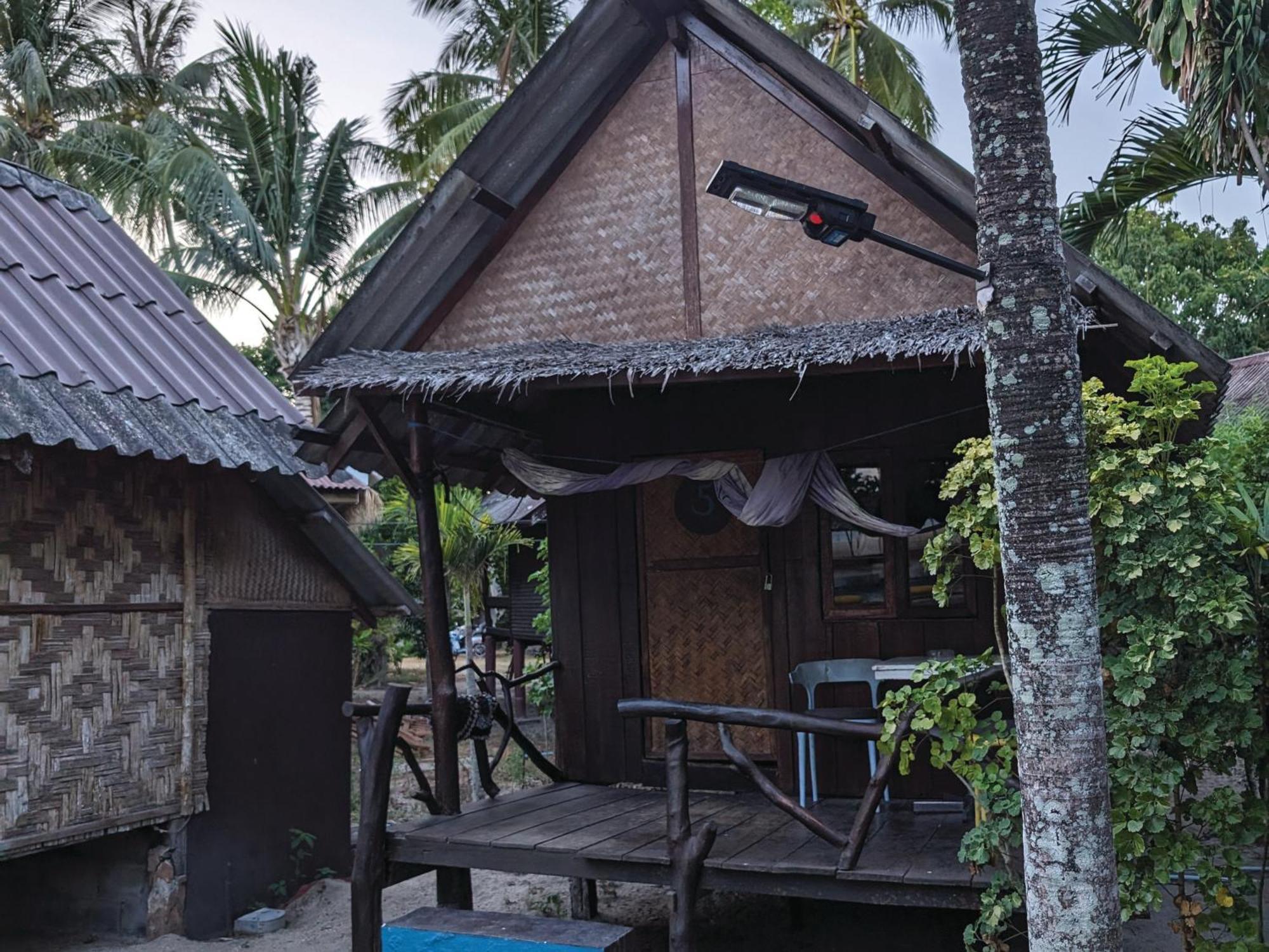Munchies Bungalows Baan Tai Exterior photo